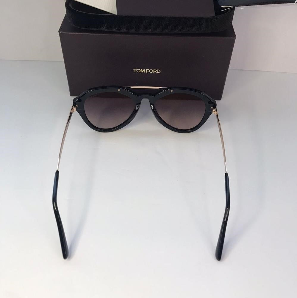 New- 💯 Original TOM FORD TF 576 01B Lisa-02 Woman Sunglasses