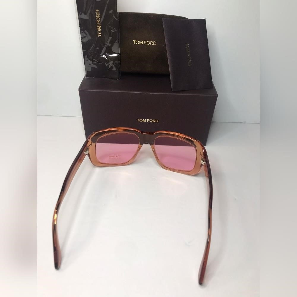 New- 💯 Original TOM FORDBailey TF885 Sunglasses Pink