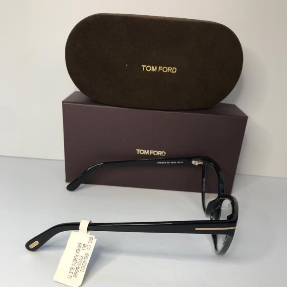 New- 💯 Original TOM FORD FT5729-B/V 001This cat eye optical comes in a shiny