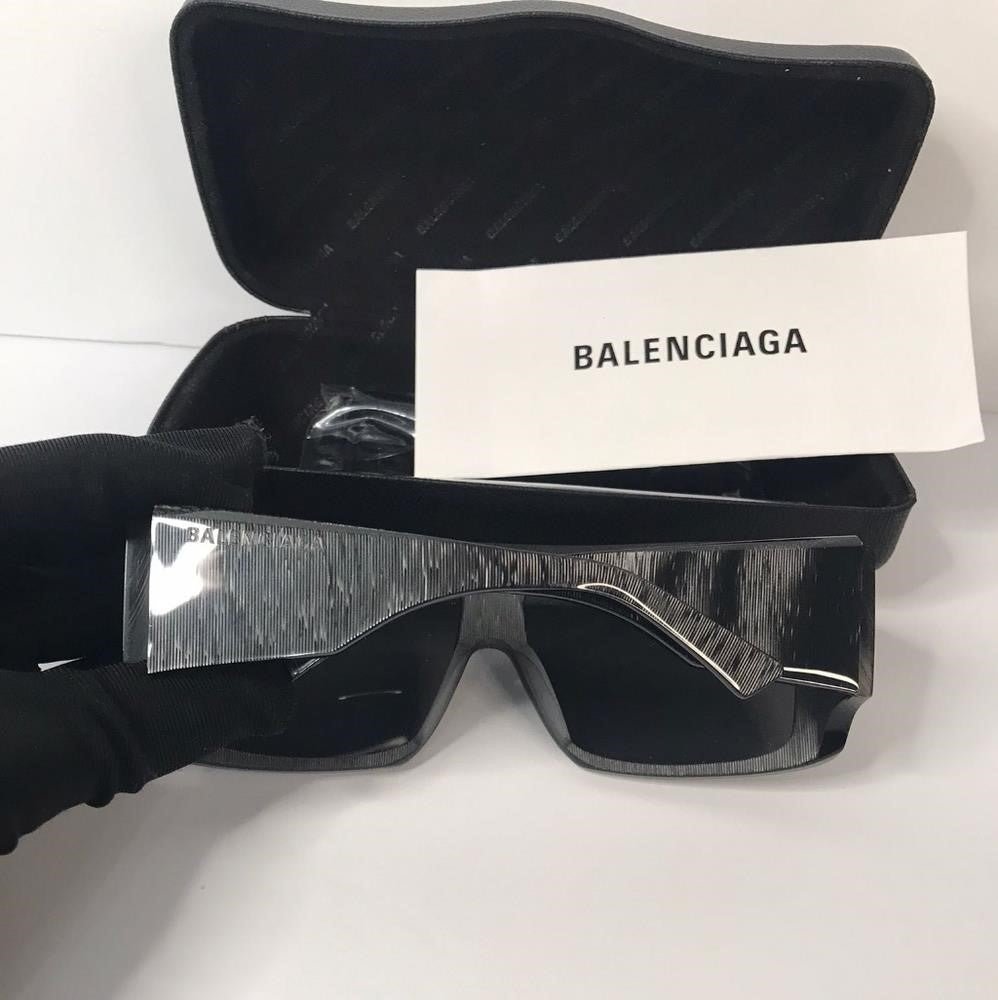 💯 Original Balenciaga Black BB0002S Shield Sunglasses