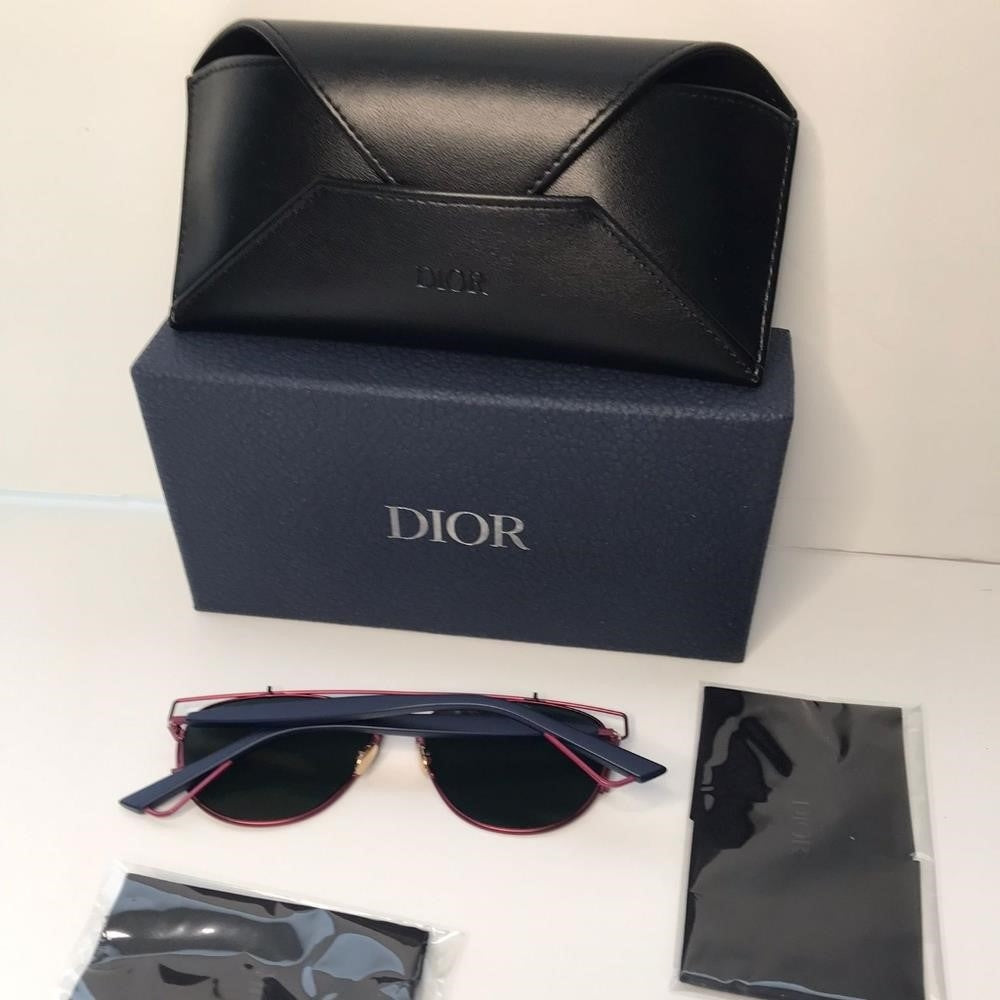 New - 💯 original DiorTechnologic Mirrored Metal Sunglasses, Matte Red/Blue