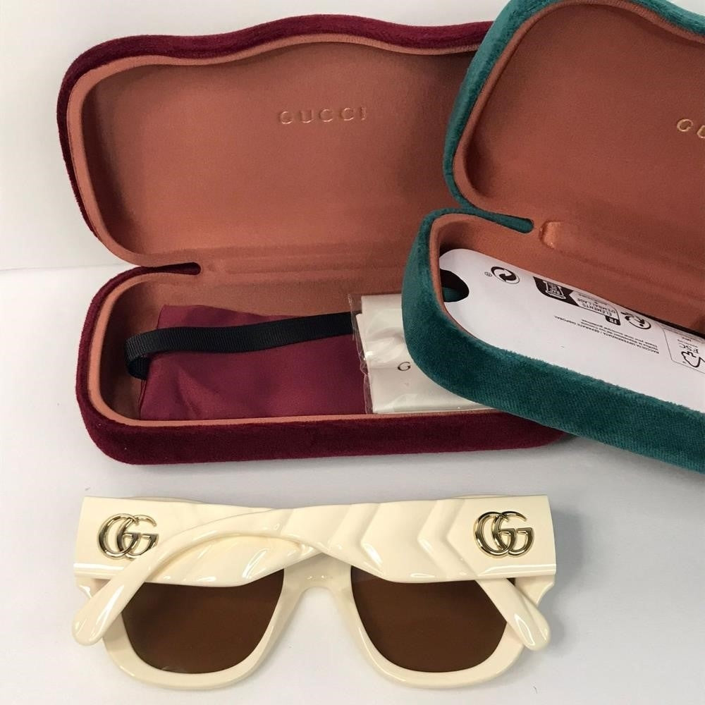 New - 💯 Original  Gucci GG0808S-002 53 Ladies Sunglasses