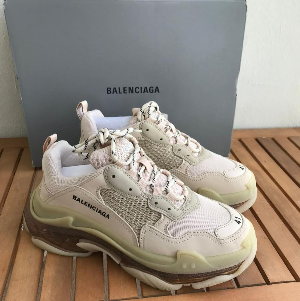 New 💯 Original Balenciaga WOMEN'S TRIPLE S CLEAR SOLE SNEAKER IN BEIGE