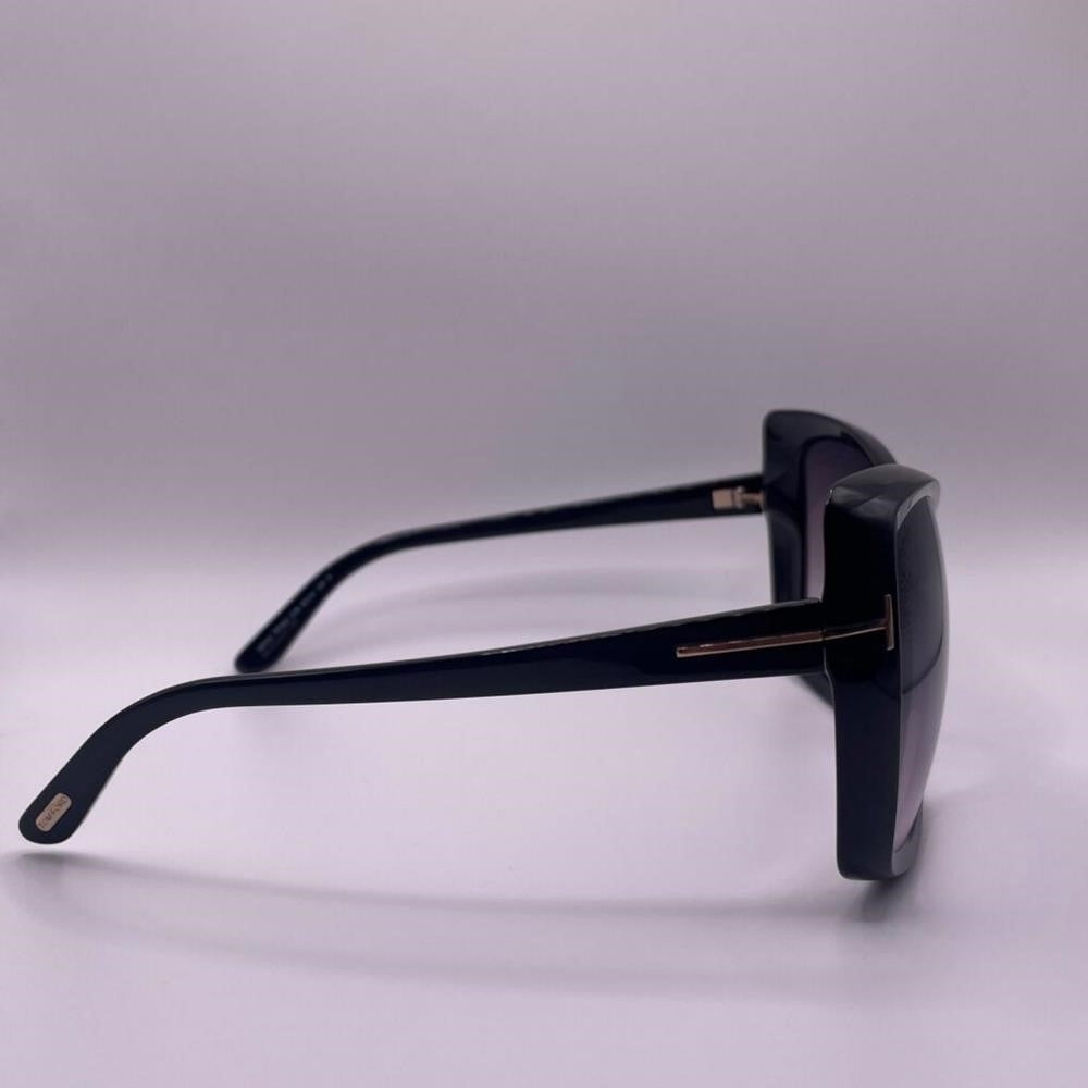 New - 💯 Original TOM FORD EyewearFT0943 Jasmin sunglasses