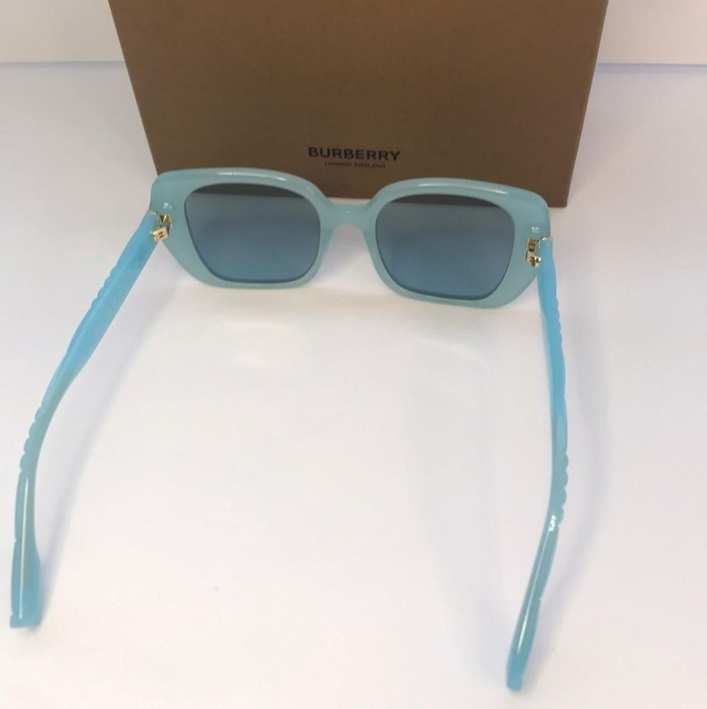 New 💯 Original Burberry BE 4371 4086  Women's Sunglasses, Helena