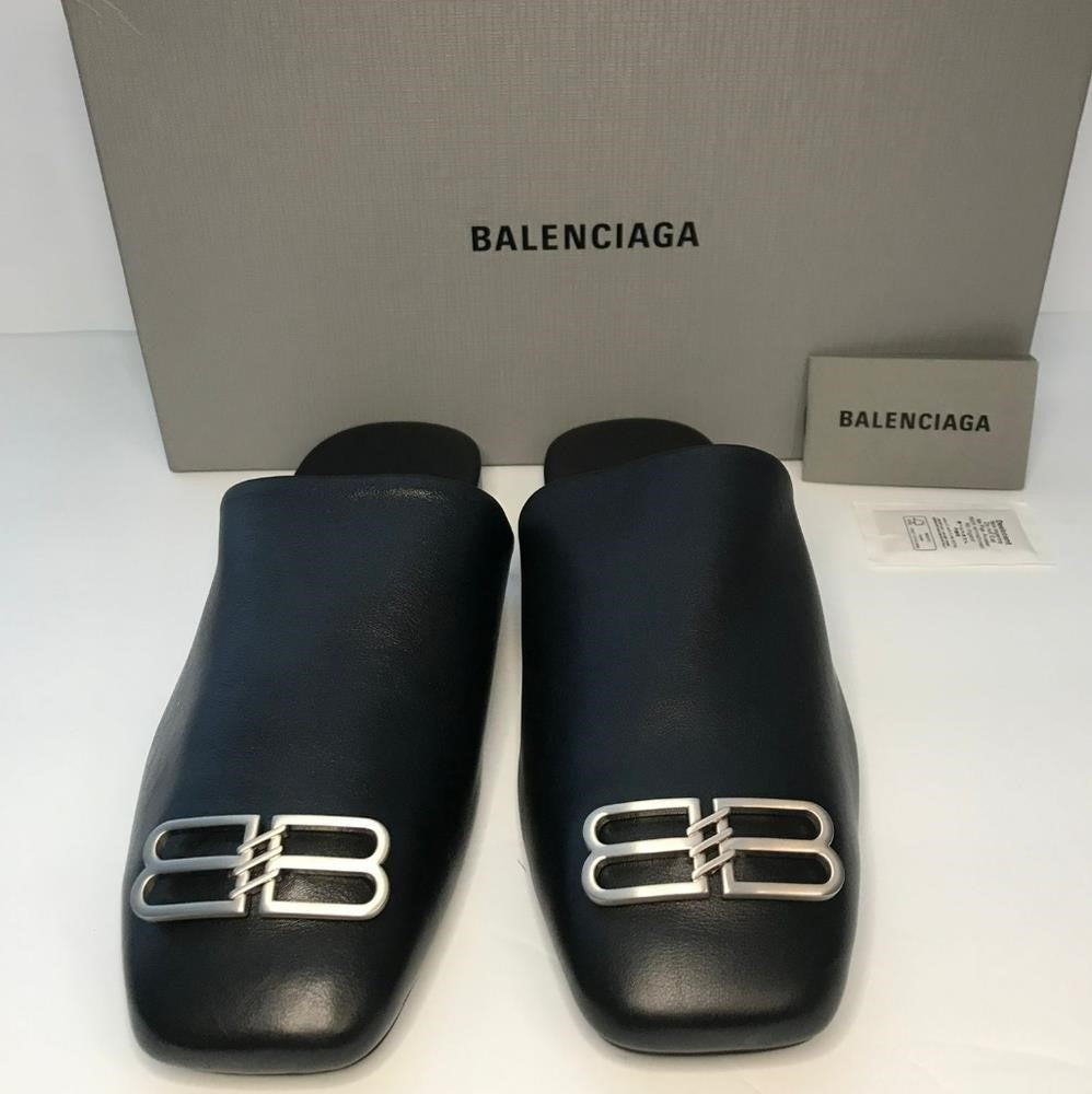 New 💯 Original Cosy BB MuleBalenciaga Cosy BB Logo Plaque Mules