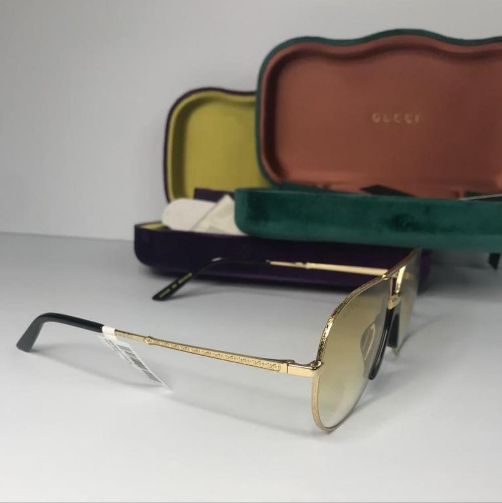 New - 💯 Original  Gucci Gold Tone/Yellow Gradient GG0432S Aviator Sunglasses