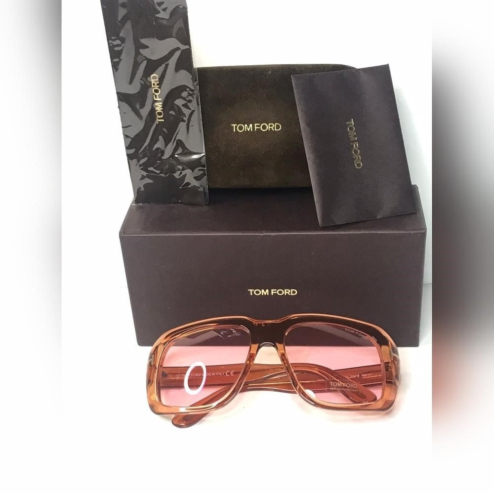 New- 💯 Original TOM FORDBailey TF885 Sunglasses Pink