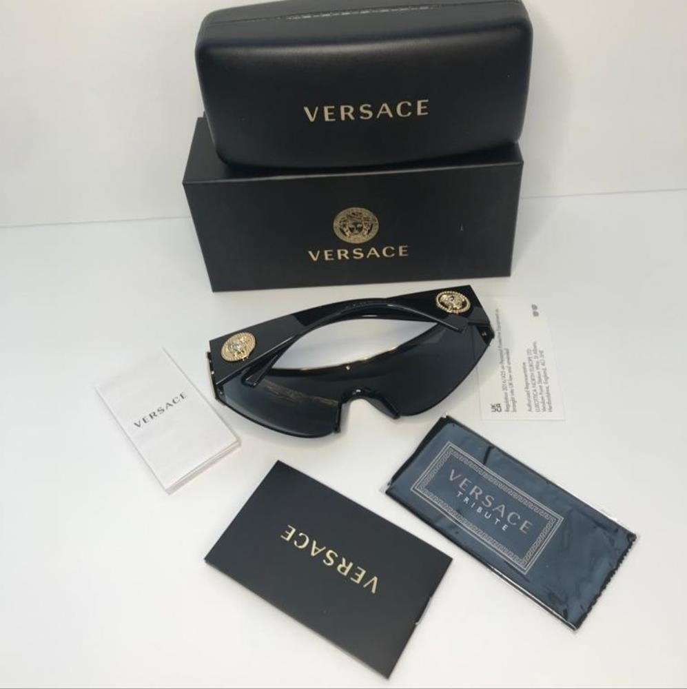 New- 💯 Original Versace Sunglasses Men's 2197 1261/87 Matte Black/Grey Lenses