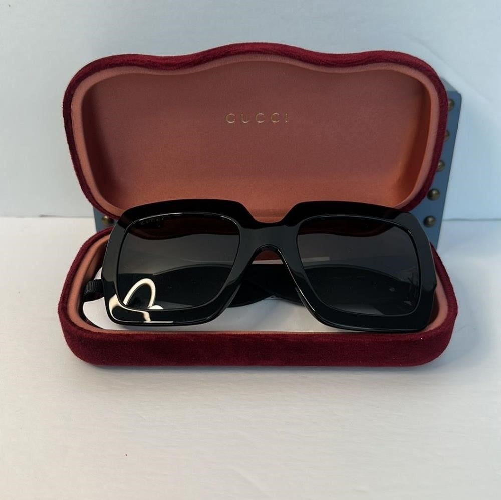 💯 - Authentic New Gucci sunglasses Urban GG0102S 001