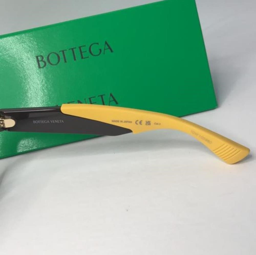 Authentic New Bottega Veneta sunglasses for woman