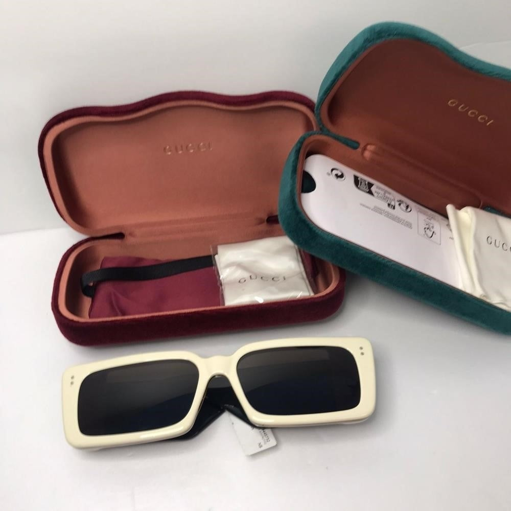 💯 Original GUCCIAcetate Rectangular Flap GG0543S Sunglasses White Black