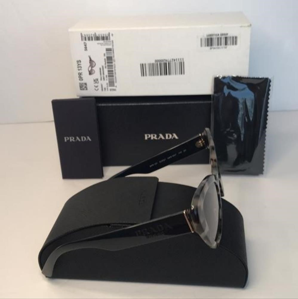 💯 - Authentic  New Prada PR 13YS UAO0A7 52 Ladies Sunglasses