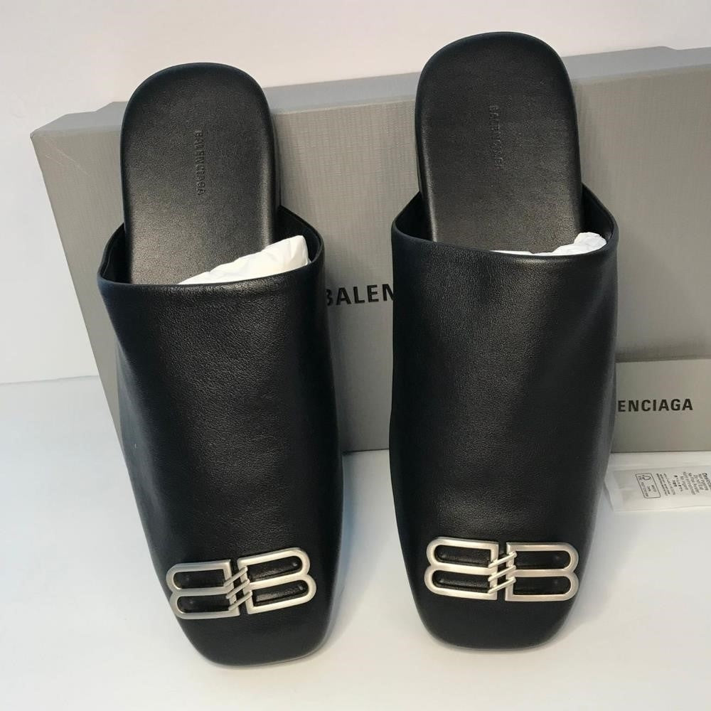 New 💯 Original Cosy BB MuleBalenciaga Cosy BB Logo Plaque Mules