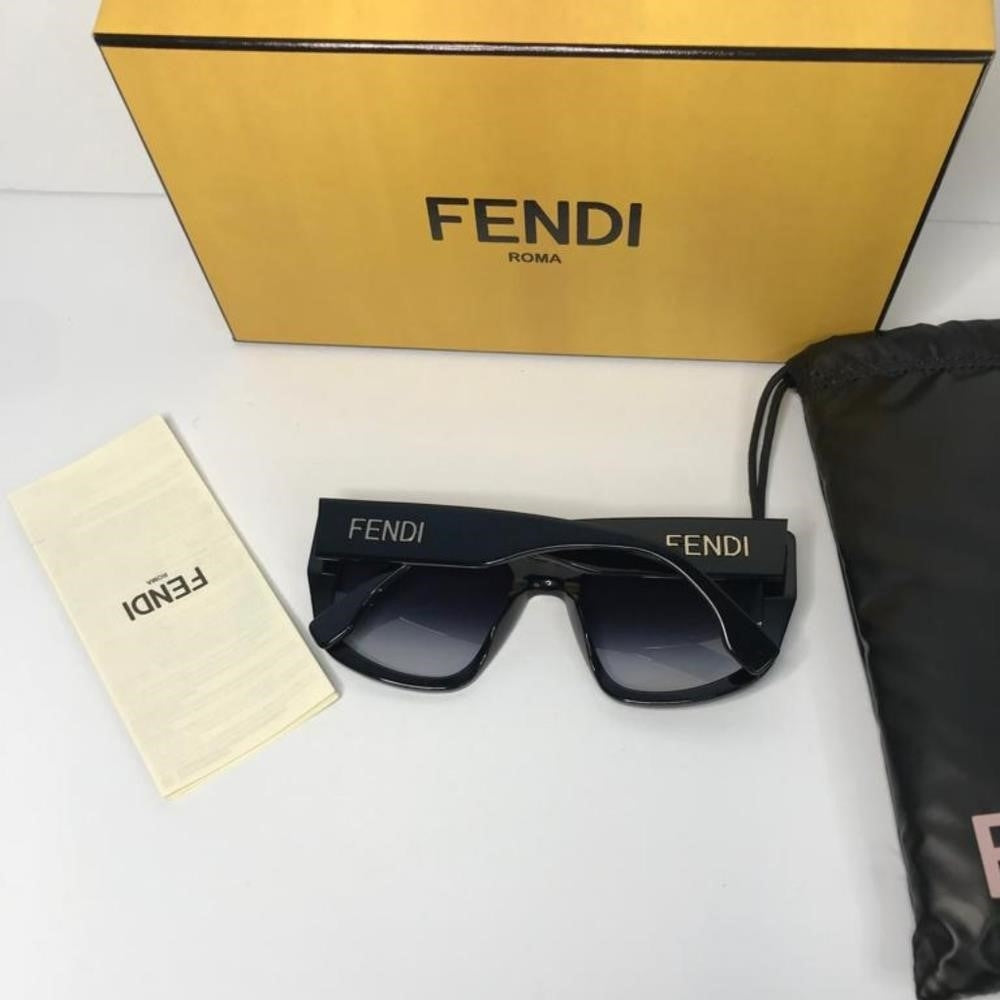 💯 Original  FENDI FE40017I OVERSIZED SUNGLASSES IN BLACK