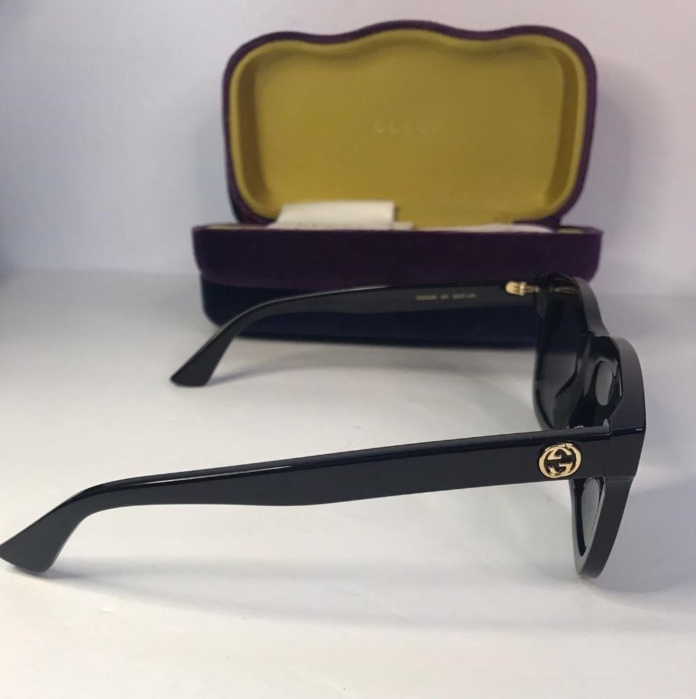 New- 💯 Original Gucci GG0326S 001 Sunglasses with Case and Bag