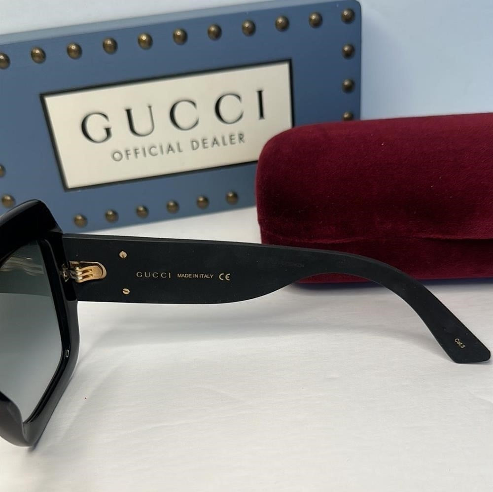 💯 - Authentic New Gucci sunglasses Urban GG0102S 001