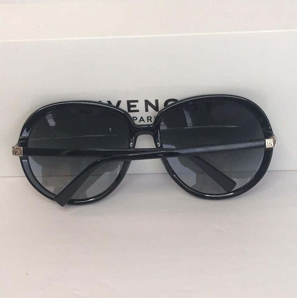 New - 💯 Original Givenchy  Oversized  GV 7180/S 807